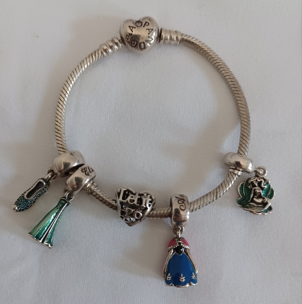 Pandora bracelet with 5 charms Disney princess - Picture 2 of 12
